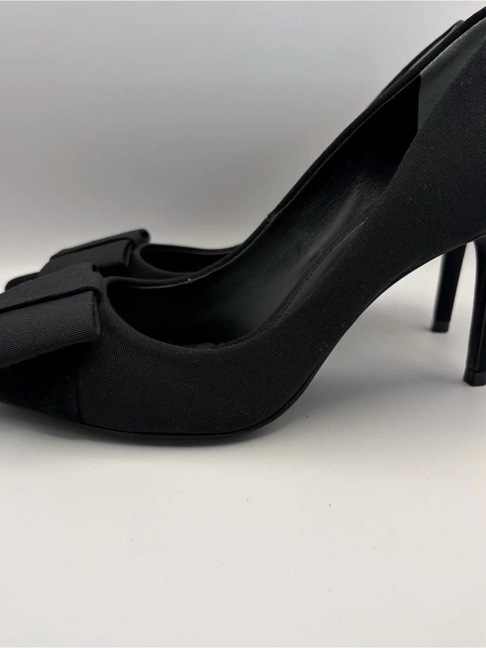 Tory Burch Aria Black Bow Pointed-Toe Suede Pumps sz 6.5